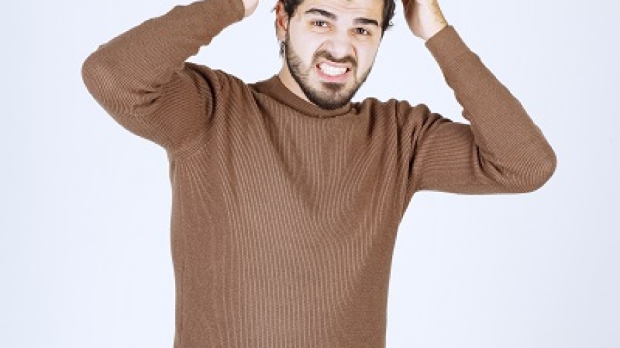 Why do I feel itchiness after getting a hair transplant