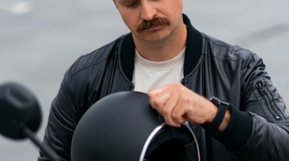Can I wear a Motorbike helmet after a hair transplant