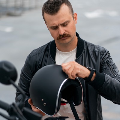 Can I wear a Motorbike helmet after a hair transplant